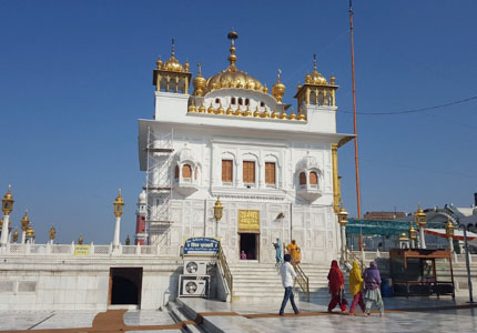 Self Drive Cars in Tarn Taran